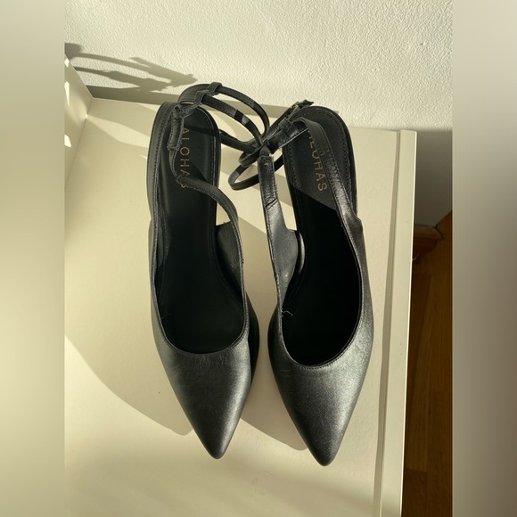 SOLD Alohas Louise heels - Picture 6 of 6